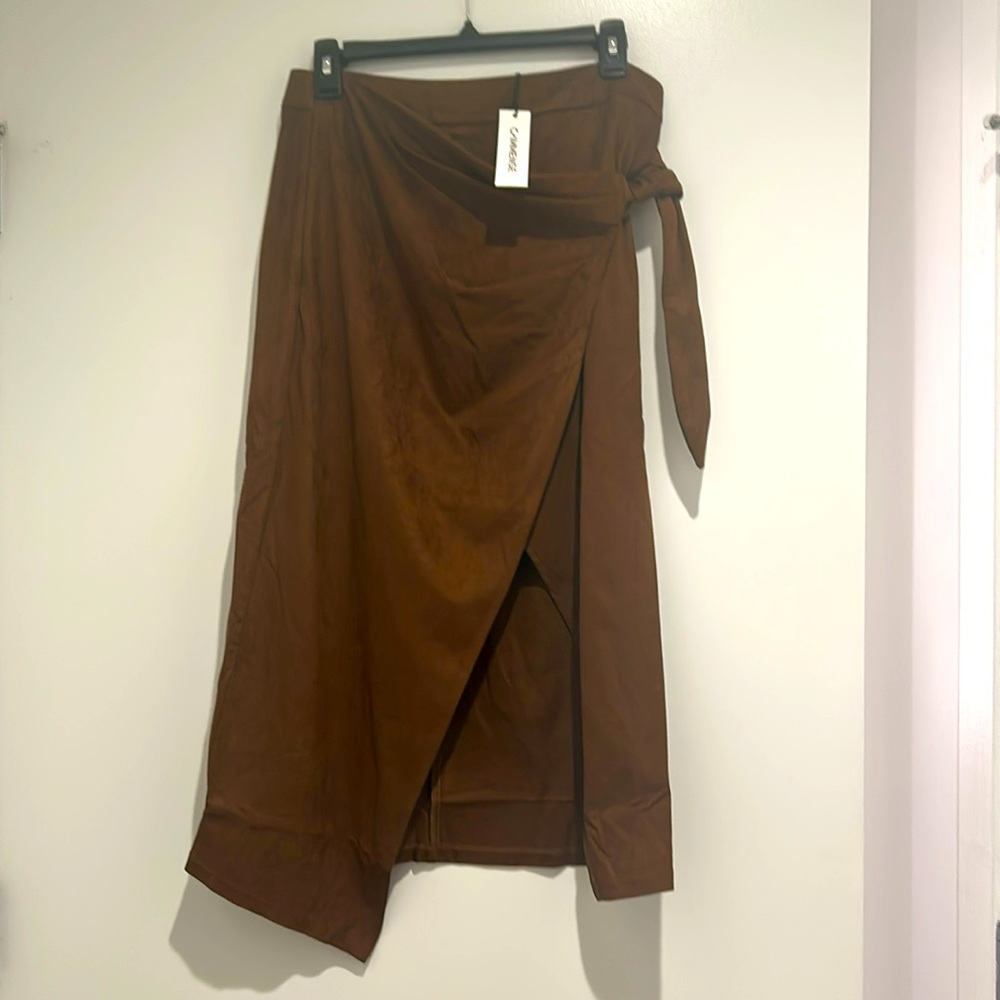 NWT Commense “suede effect” midi skirt